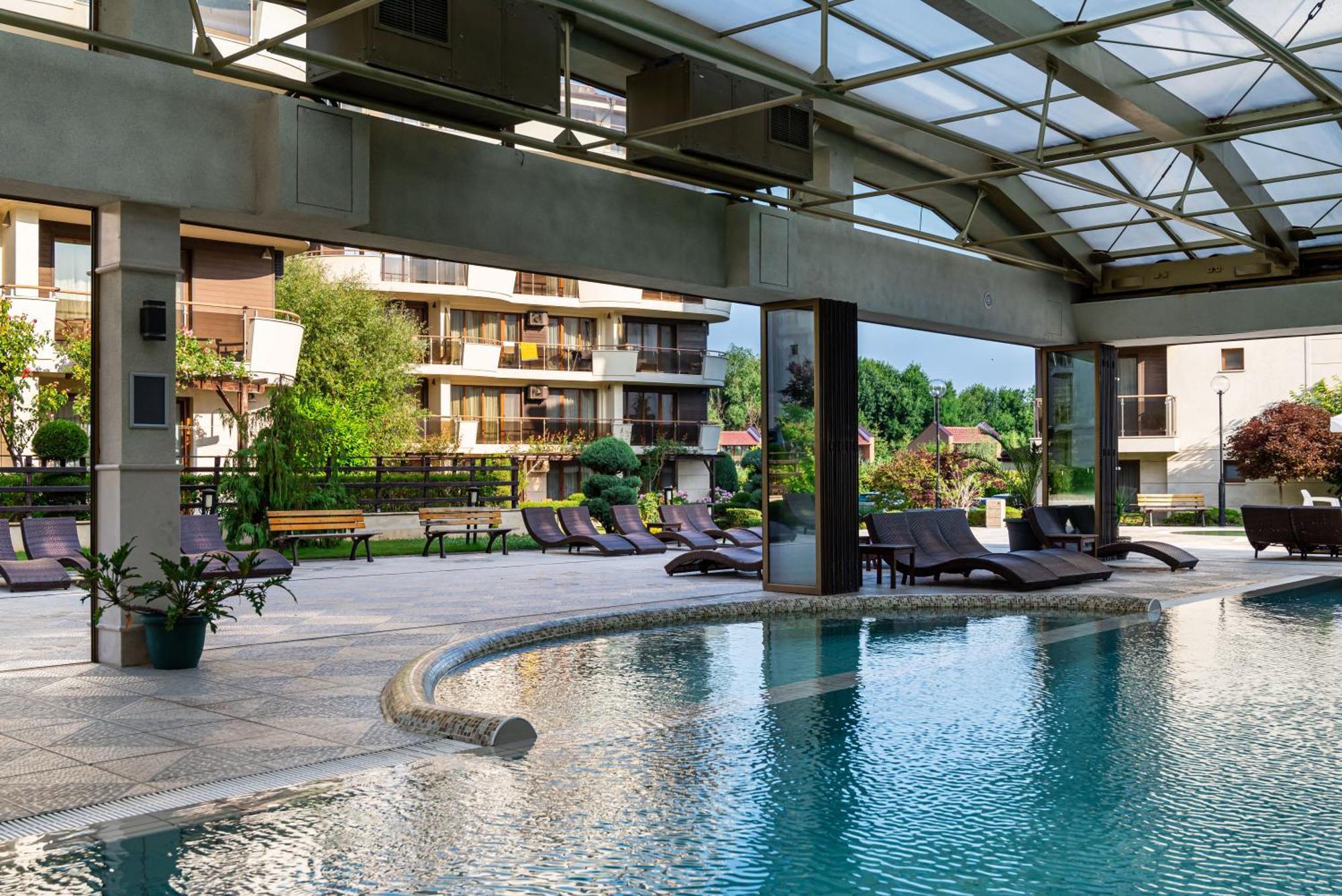 Long Beach Resort Shkorpilovtsi Exterior photo